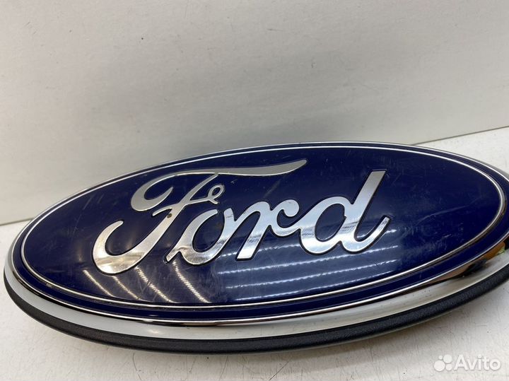 Эмблема на решётку радиатора Ford Explorer 5 2017+