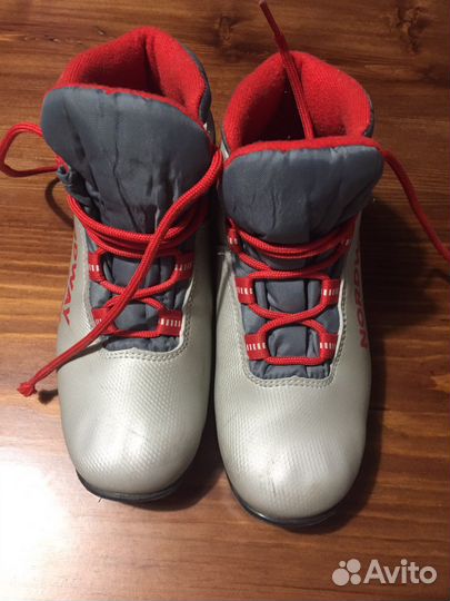 Лыжные ботинки