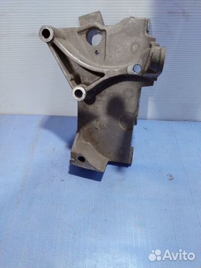 Опора двигателя двс Кронштейн Renault duster