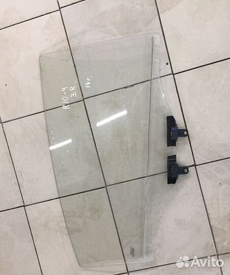 Стекло заднее правое Kia Rio 4