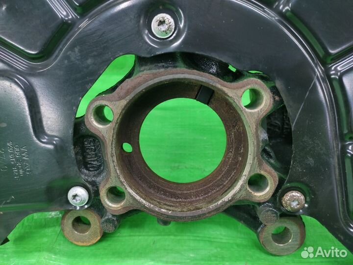 Поворотный кулак прав. перед. Volkswagen Tiguan