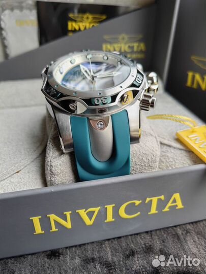 Яркие Спортивные Мужские Часы Invicta Venom Крупны