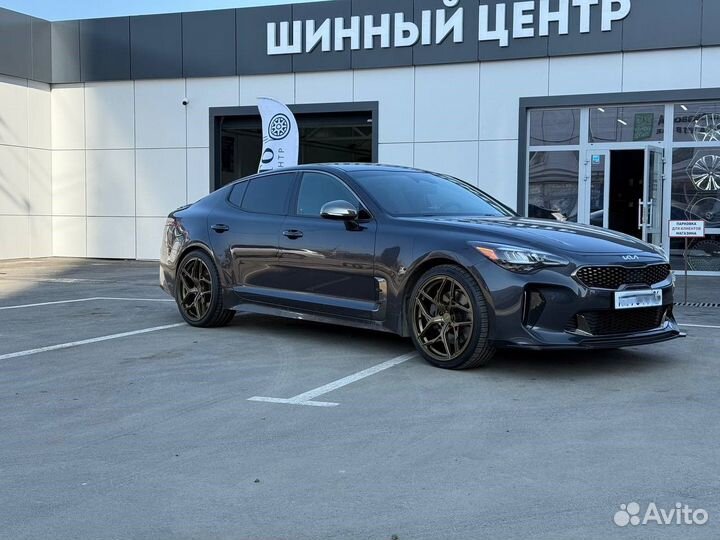 Диски Kia Stinger R20 кованые разноширокие