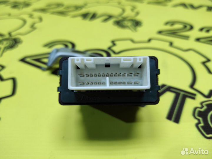 Блок управления дверьми Toyota Ist NCP60 2NZ-FE