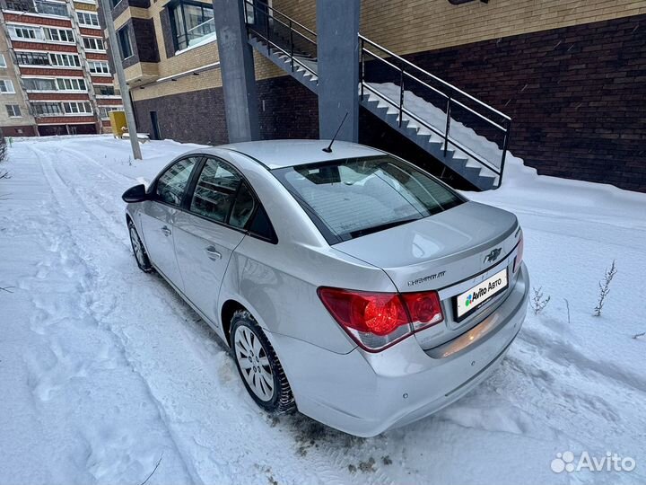 Chevrolet Cruze 1.6 AT, 2011, 217 500 км