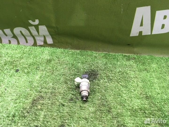 Форсунка топливная Chevrolet Lacetti J200 F16D3