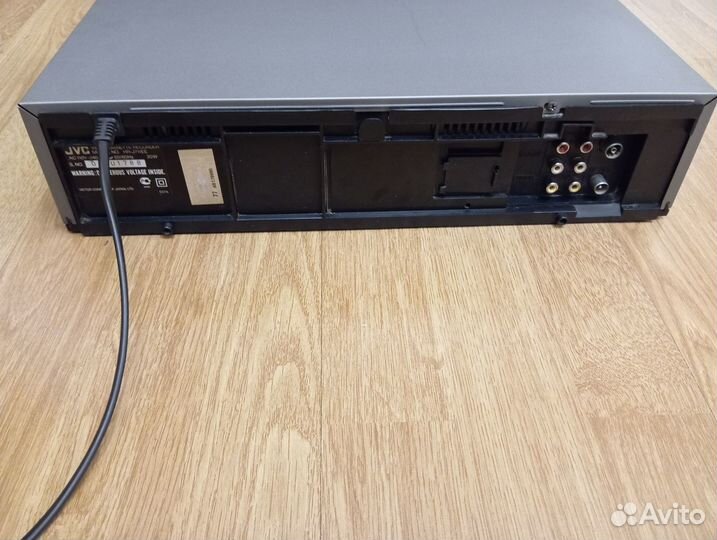 Видеомагнитофон JVC 6 головок Stereo эквалайзер