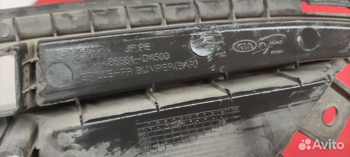 Решетка переднего бампера Kia Optima 4