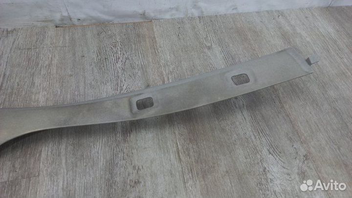 Обшивка стойки передняя левая Mercedes-Benz