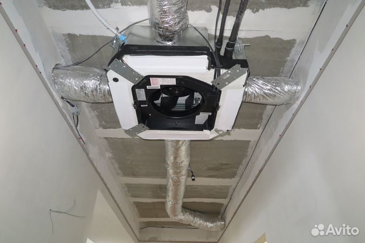 Внутренний кассетный блок кондиционера LG 18, 24