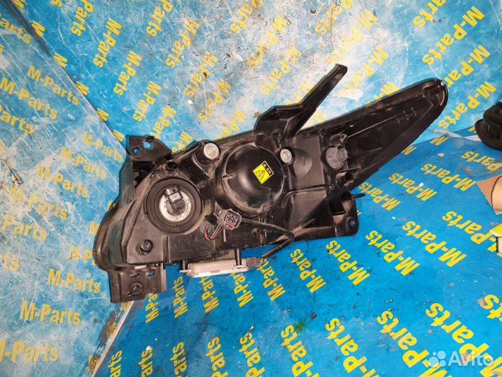 Фара правая Mazda Mpv LW3W L3DE 2005