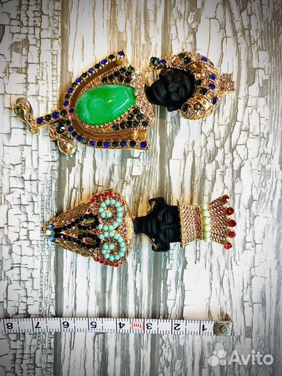 Брошки Африка