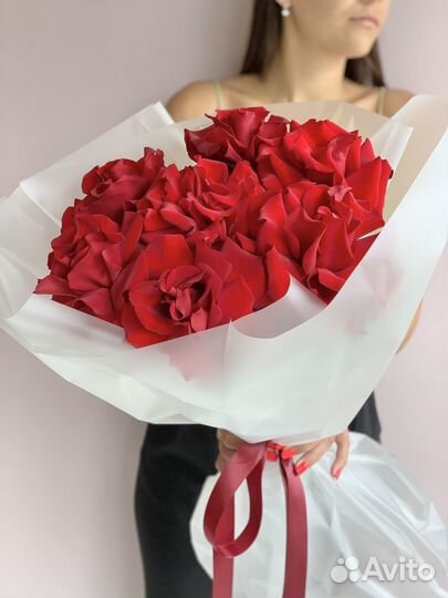 Букет - 7 французских роз бордового оттенка