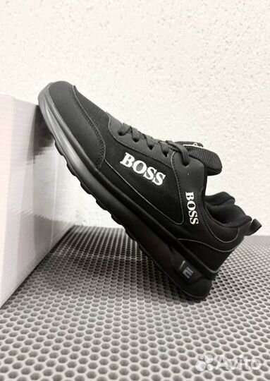 Кроссовки Boss комфортные