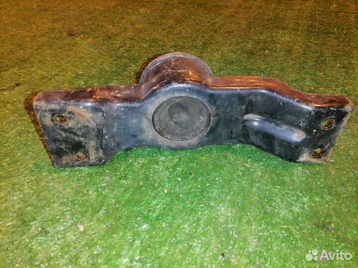 Опора двигателя (подушка двс) правая MR510313 Mits