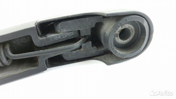 Дворник задней двери Nissan Elgrand E51 2005