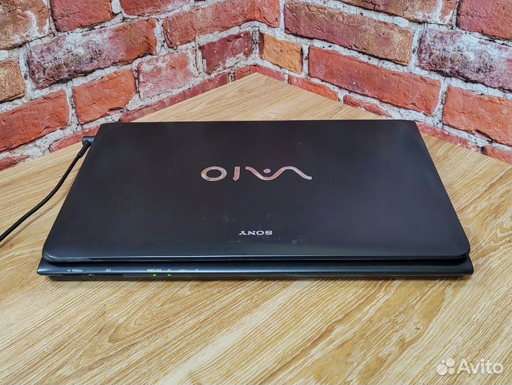 Ноутбук Sony vaio Core i5 для игр учебы работы 8gb SSD240