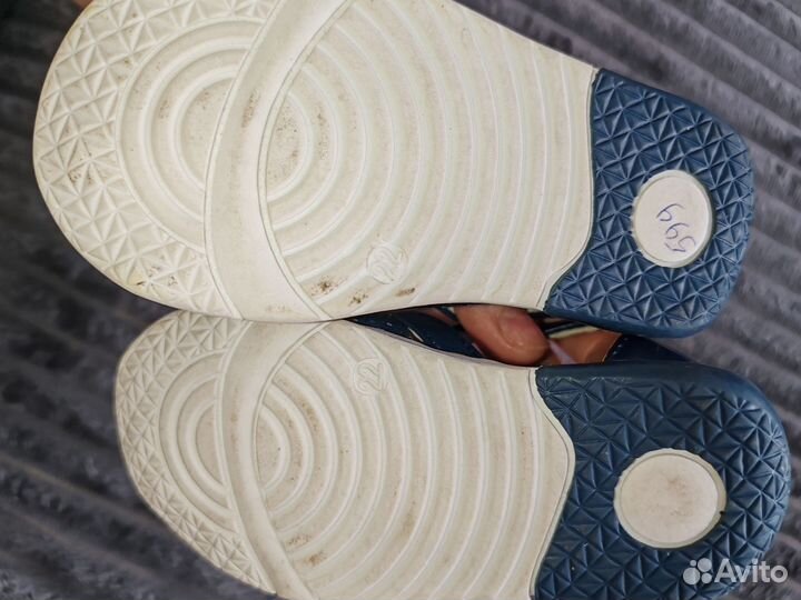 Босоножки для девочки 22 р