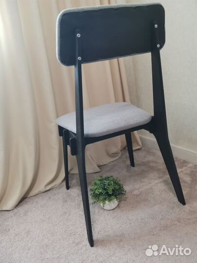 Мягкий стул со спинкой