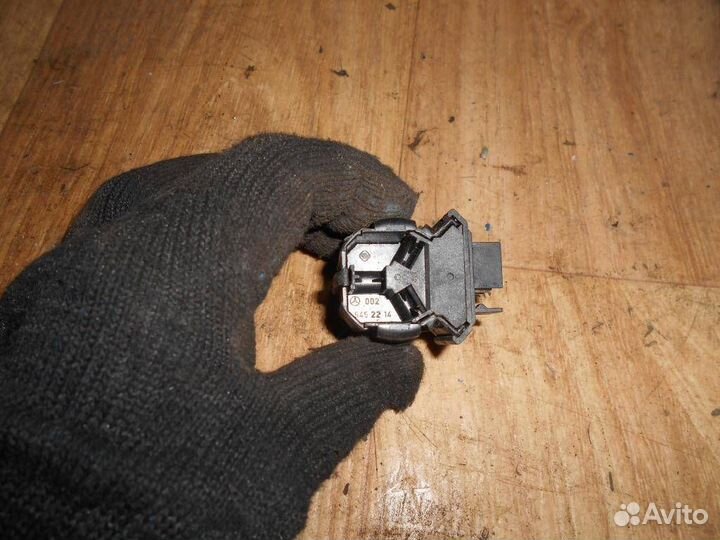 Датчик положения педали газа Mercedes Benz W210 E