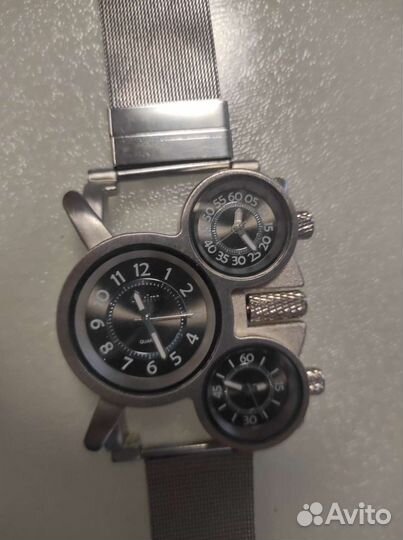 Часы Oulm стальные