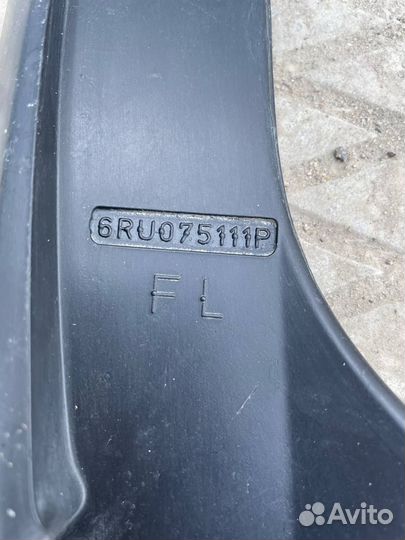 Брызговик передний левый Фольксваген Поло мк 5