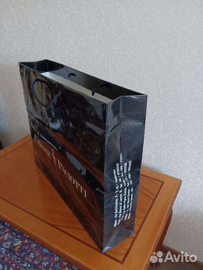 Картонный пакет Cesare Paciotti, Италия