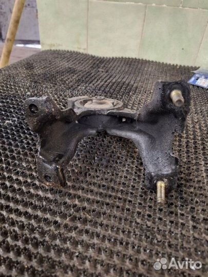 Подушка двигателя задняя Toyota Caldina CT190 2C