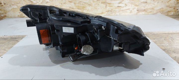 Фара ксеноновая передняя левая Mitsubishi