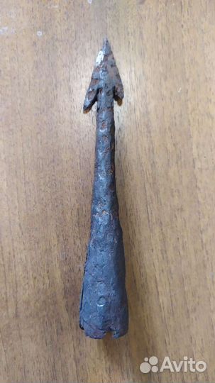 Наконечник копья 8-12 век. С шипами