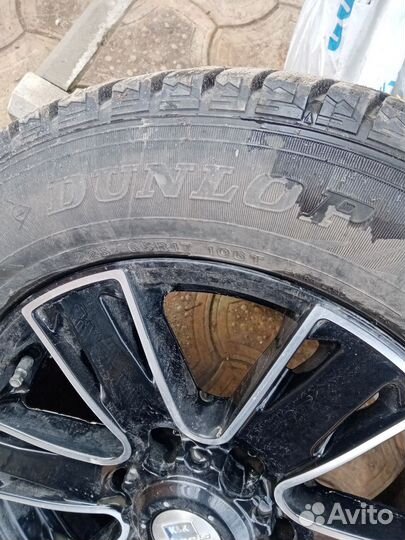 Dunlop Grandtrek Ice 02 225 R17