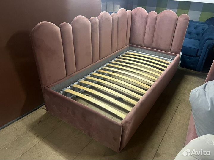 Кровать детская в наличии новая