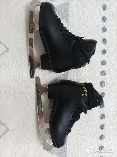 Фигурные коньки graf ace 32 чёрные