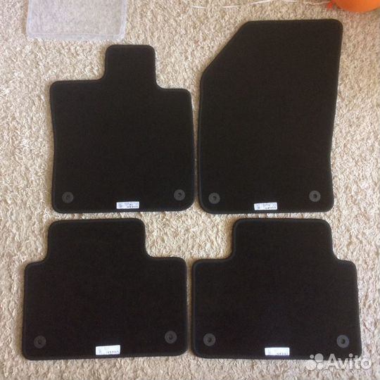 Автомобильные коврики ворсовые Volvo