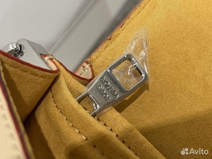 Сумка louis vuitton нюанс