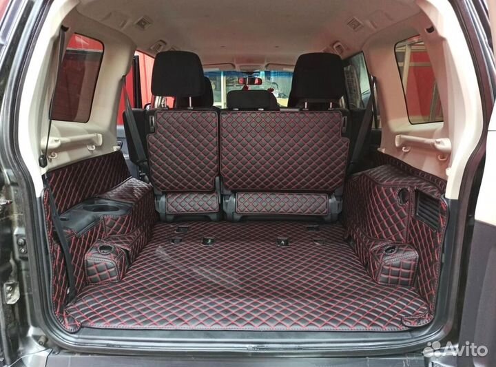 3D коврики в багажник mitsubishi pajero 7 2015
