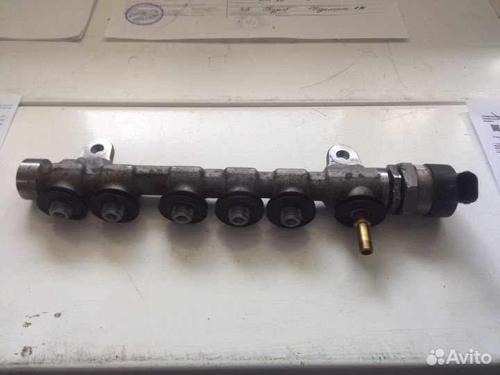 Топливная рампа Infiniti / Nissan M30d, FX30d V9X