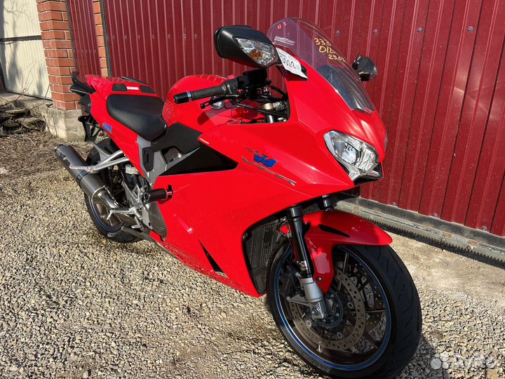 Продам Honda vfr800f 2014