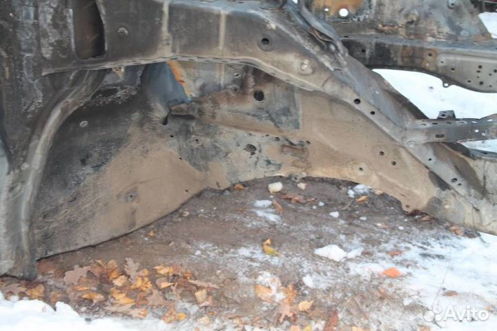 Четверть кузова передняя правая Nissan Pathfinde