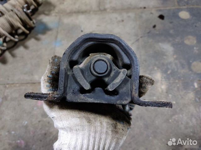 Опора двигателя правая Nissan Almera Classic