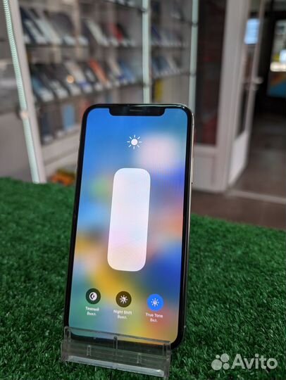iPhone X, 64 ГБ