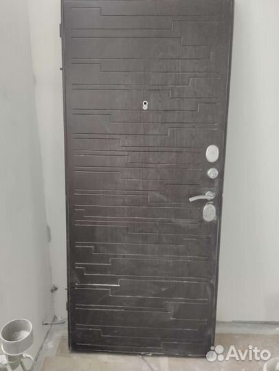 Дверь входная металлическая