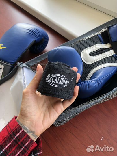 Боксерские перчатки 12 oz