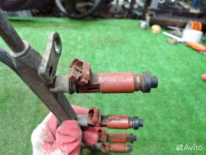 Форсунка топливная Mazda Demio DW B3 1996-2002