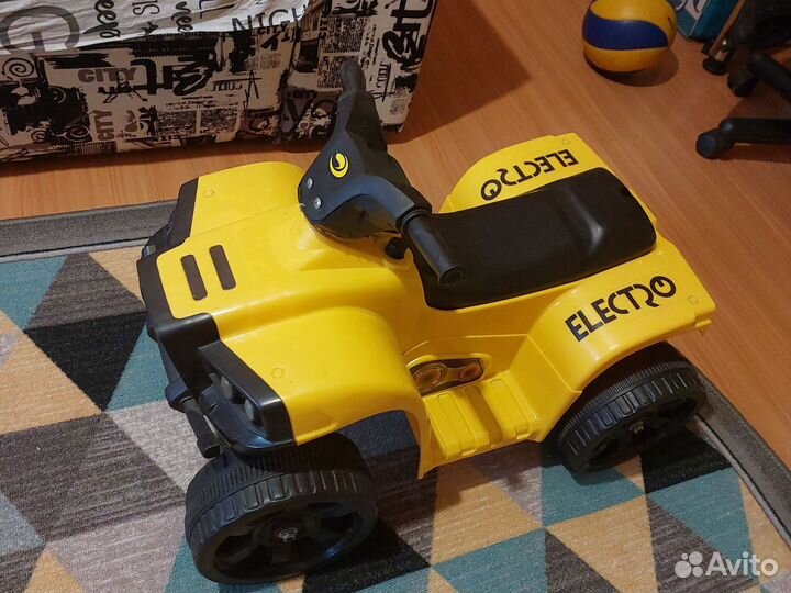Детский электромобиль бу
