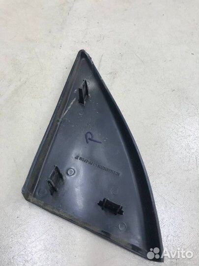 Накладка Уголок двери передней правой 2014-2016