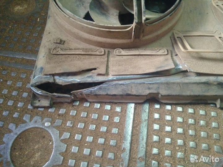 Вентилятор радиатора основного Audi 100 C4 1994