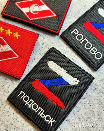 Шевроны/вышивка на одежде