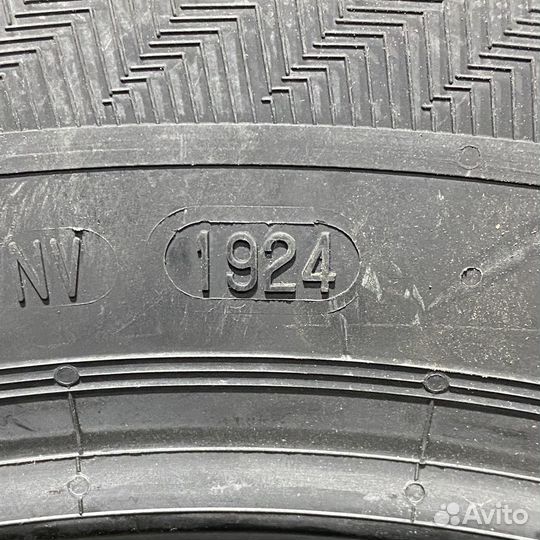 Gislaved Nord Frost 200 ID 215/55 R17 98T