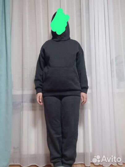 Спортивный костюм утепленный новый